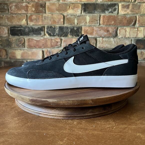 Nike SB Heritage Vulc Black White Skate Sneaker Shoes CD5010-003 Men's Size 10 - Picture 1 of 16